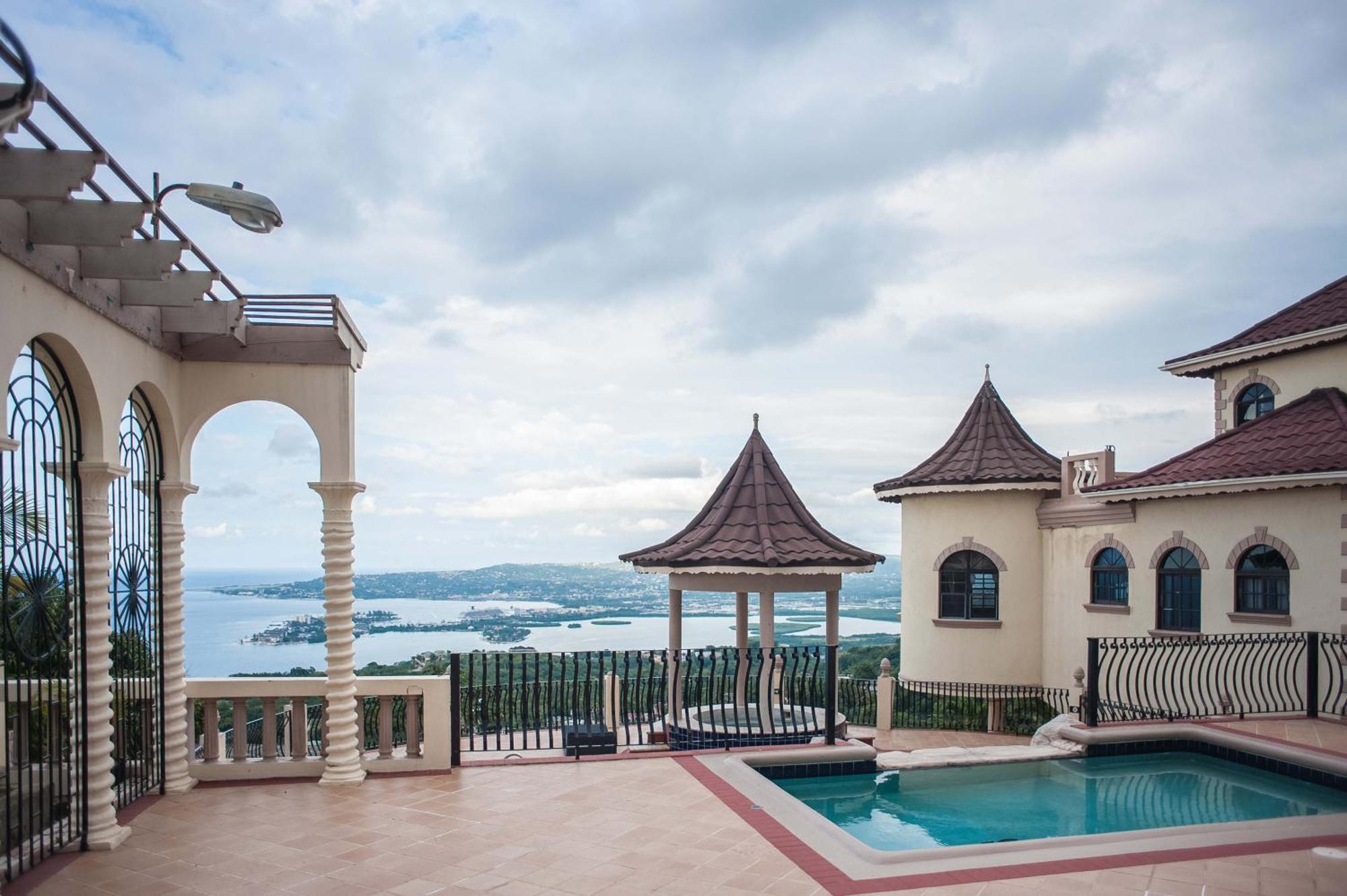 Clarridge View Guesthouse Montego Bay Eksteriør bilde