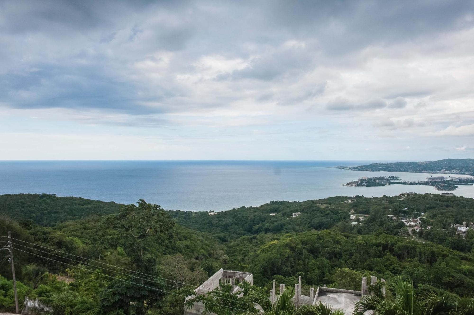 Clarridge View Guesthouse Montego Bay Eksteriør bilde