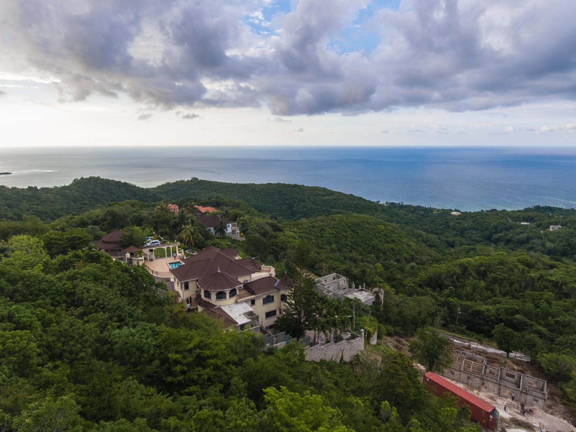 Clarridge View Guesthouse Montego Bay Eksteriør bilde